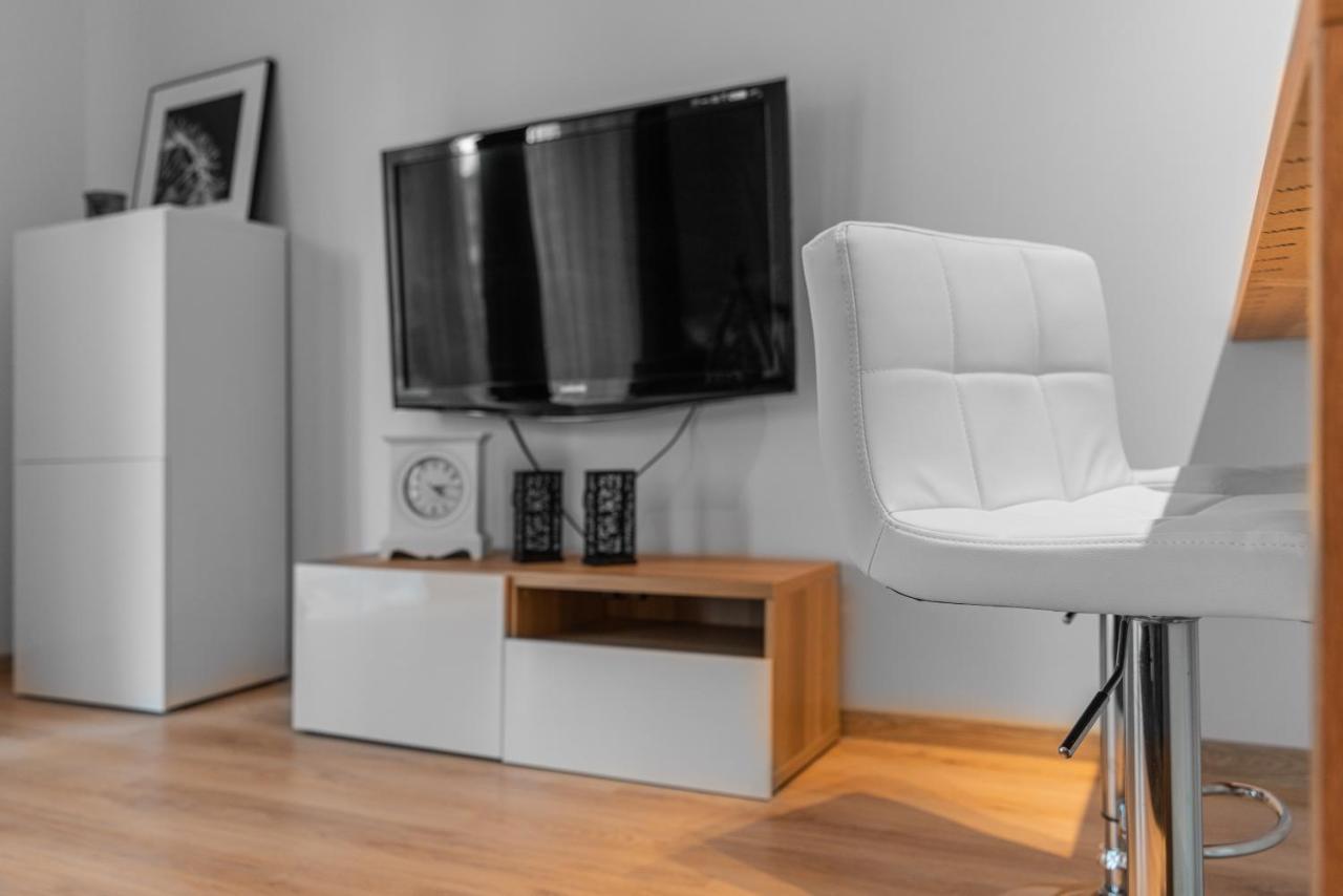 Apartamenty Homely Place Blisko Starego Rynku - Parking Poznań Exterior foto