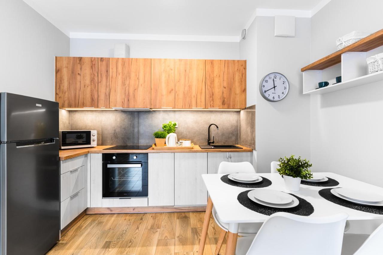 Apartamenty Homely Place Blisko Starego Rynku - Parking Poznań Exterior foto